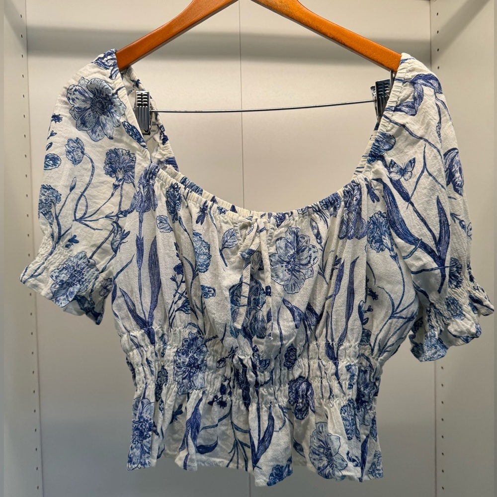 H&M Puff Sleeve Blue and White Floral Top